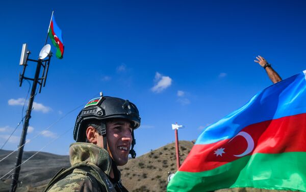 Allahın qəzəbi, taclı bəla, BMT-nin xilası - 2020-ci ilin ən yaddaqalan 7 hadisəsi Allahın qəzəbi, taclı bəla, BMT-nin xilası - 2020-ci ilin ən yaddaqalan 7 hadisəsi - Sputnik Azərbaycan