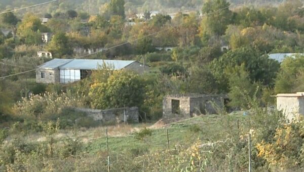  Первые кадры из сел Гияслы и Сарыятаг Губадлинского района - видео Минобороны  - Sputnik Azərbaycan