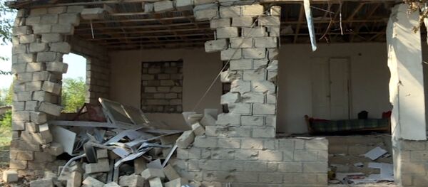 За сутки упало более полусотни снарядов – ситуация в селах Агджабеди За сутки упало более полусотни снарядов – ситуация в селах Агджабеди - Sputnik Азербайджан