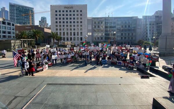 Акция протеста азербайджанцев в Сан-Франциско против военных провокаций Армении - Sputnik Азербайджан