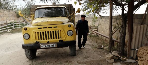 Ожидание длиною в 27 лет: Вели Годжаев ждет дня, когда вернется в Зангилан на Газ-53 Ожидание длиною в 27 лет: Вели Годжаев ждет дня, когда вернется в Зангилан на Газ-53 - Sputnik Азербайджан