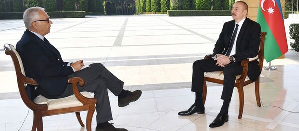 Prezident İlham Əliyev İtaliyanın “La Republica” qəzetinə müsahibəsi zamanı Prezident İlham Əliyev İtaliyanın “La Republica” qəzetinə müsahibəsi zamanı - Sputnik Азербайджан