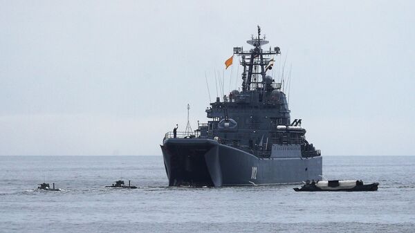 Десантный корабль ВМФ России, фото из архива - Sputnik Azərbaycan