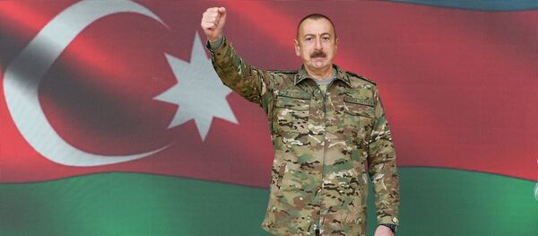 Prezident İlham Əliyev xalqa müraciəti zamanı - Sputnik Азербайджан