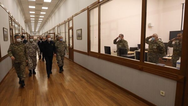 Министр обороны Азербайджана Закир Гасанов провел встречу с турецким коллегой Хулуси Акаром - Sputnik Azərbaycan