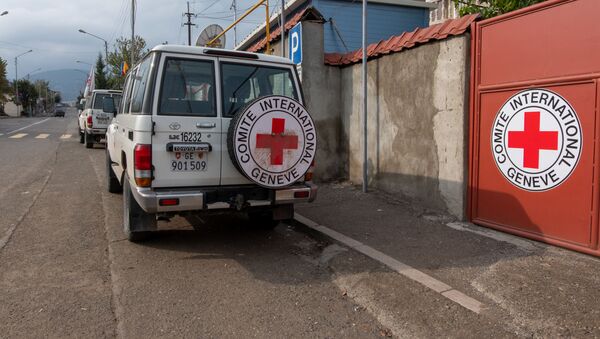 Машины Международного Комитета Красного Креста (МККК) в Карабахе, фото из архива - Sputnik Azərbaycan