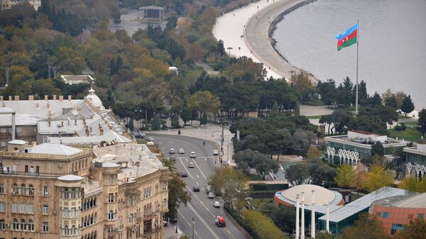 Вид на город со смотровой площадки в Баку - Sputnik Azərbaycan