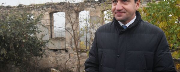 Помощник Президента Азербайджана - заведующий отделом по вопросам внешней политики Хикмет Гаджиев, фото из архива Помощник Президента Азербайджана - заведующий отделом по вопросам внешней политики Хикмет Гаджиев, фото из архива - Sputnik Азербайджан