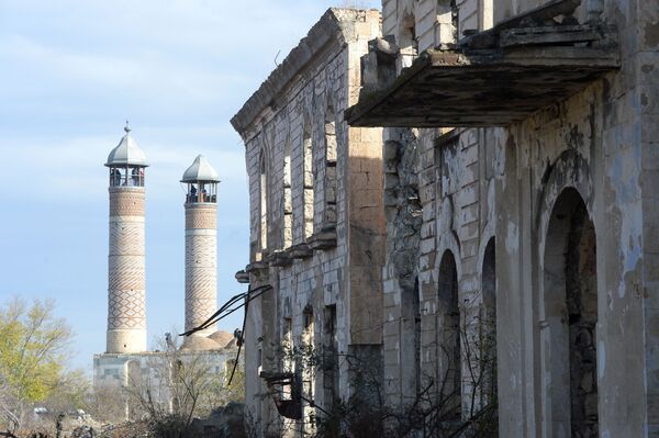 Город Агдам после его возвращения Азербайджану - Sputnik Azərbaycan