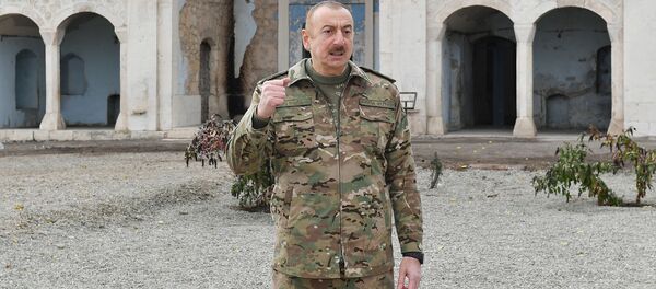 Prezident İlham Əliyev işğaldan azad edilmiş Ağdam şəhərində Prezident İlham Əliyev işğaldan azad edilmiş Ağdam şəhərində - Sputnik Азербайджан