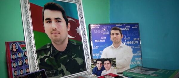 Мать потеряла сына, но Азербайджан приобрел еще одного героя - видео Мать потеряла сына, но Азербайджан приобрел еще одного героя - видео - Sputnik Азербайджан