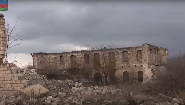 Как выглядят освобожденные села Абдал и Гюлаблы в Агдаме - видео Минобороны АР - Sputnik Азербайджан