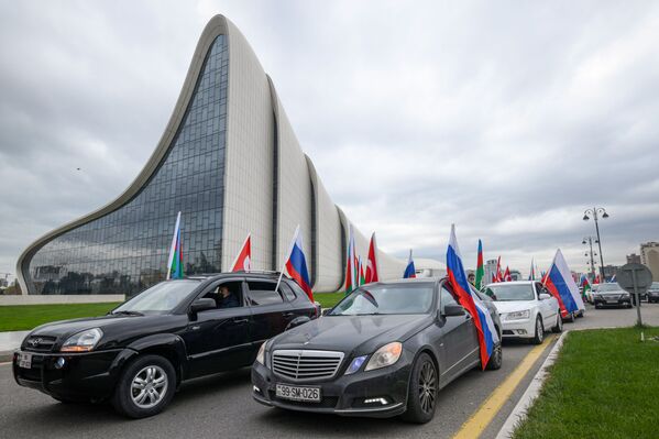 Автопробег, посвященный освобождению Кельбаджара в Баку - Sputnik Азербайджан