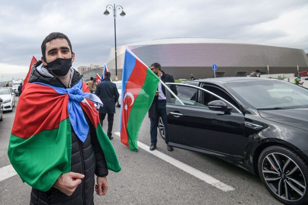 Автопробег, посвященный освобождению Кельбаджара в Баку  - Sputnik Azərbaycan