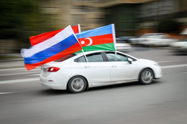 Автопробег, посвященный освобождению Кельбаджара в Баку  - Sputnik Azərbaycan