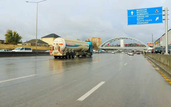 Железнодорожный мост возле Хырдаланского круга  - Sputnik Азербайджан