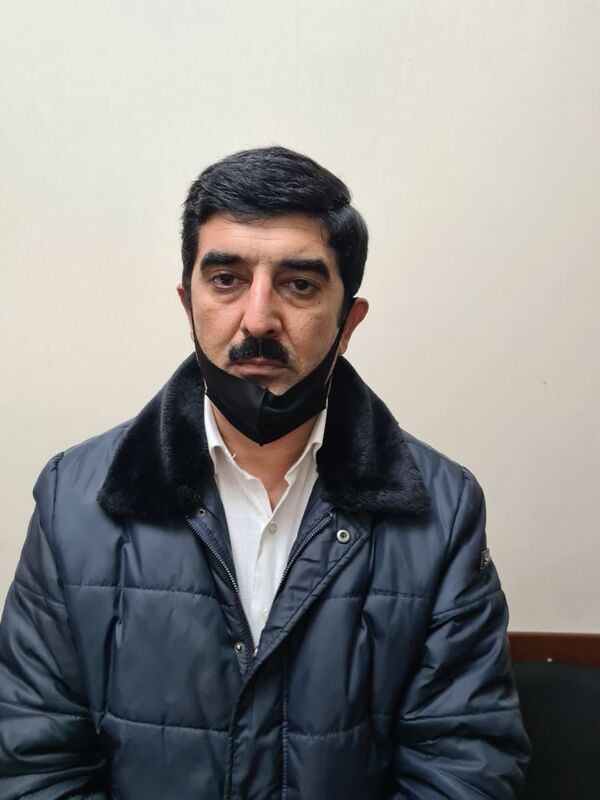 Автохулиган, устроивший конфликт с женщиной на дороге в Баку, попал за решетку Автохулиган, устроивший конфликт с женщиной на дороге в Баку, попал за решетку - Sputnik Азербайджан