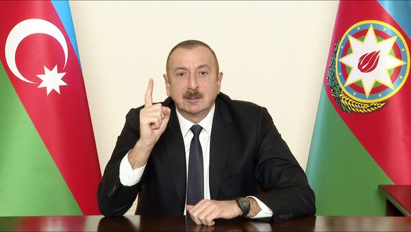 Prezident İlham Əliyev xalqa müraciəti zamanı - Sputnik Азербайджан