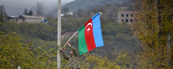 Азербайджанские военные в Лачинском районе, фото из архива Азербайджанские военные в Лачинском районе, фото из архива - Sputnik Азербайджан