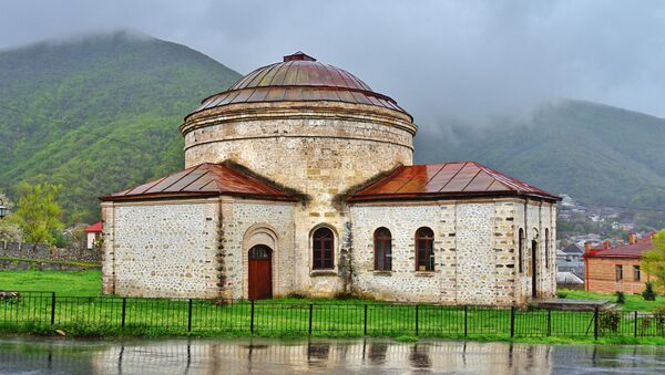Трехсвятительская церковь Шеки - Sputnik Azərbaycan