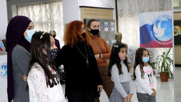 Выставка детских рисунков «Глазами чистоты» - Sputnik Азербайджан