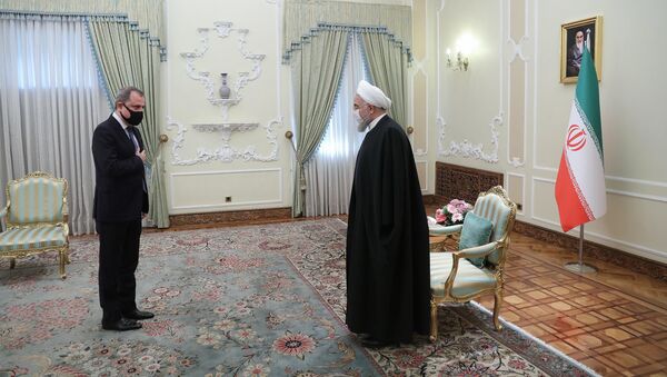 Министр иностранных дел Азербайджана Джейхун Байрамов встретился с президентом Ирана Хасаном Рухани - Sputnik Azərbaycan