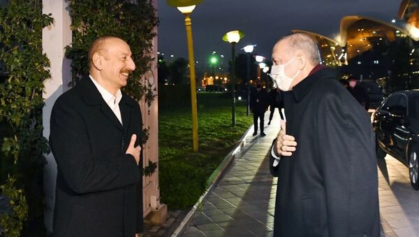 Azərbaycan Prezidenti İlham Əliyev və Türkiyə Prezidenti Rəcəb Tayyib Ərdoğan birgə şam ediblər - Sputnik Азербайджан