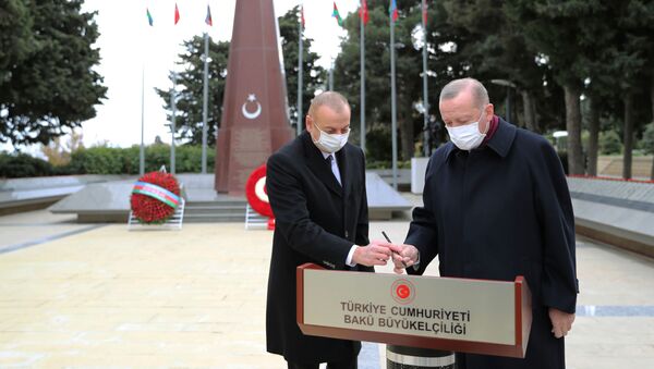 Президент Азербайджана Ильхам Алиев и Президент Турции Реджеп Тайип Эрдоган в Баку - Sputnik Azərbaycan