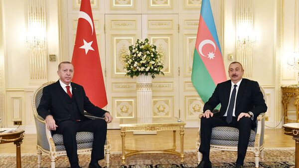 Состоялась встреча один на один Президента Азербайджанской Республики Ильхама Алиева и Президента Турецкой Республики Реджепа Тайипа Эрдогана - Sputnik Azərbaycan