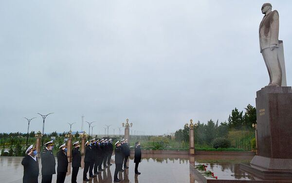 Во всех подразделениях и ведомствах ВС Азербайджана почтили память Гейдара Алиева - Sputnik Азербайджан
