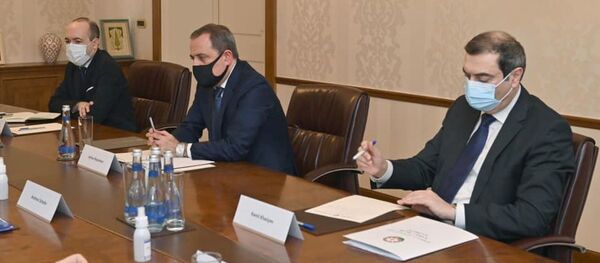 Джейхун Байрамов во время встречи с представителями МГ ОБСЕ и послом России в Азербайджане Джейхун Байрамов во время встречи с представителями МГ ОБСЕ и послом России в Азербайджане - Sputnik Азербайджан