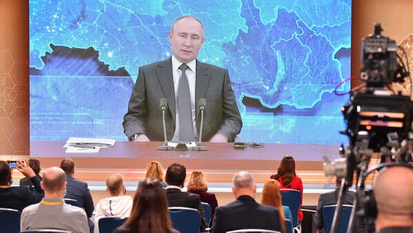 Ежегодная пресс-конференция президента РФ В. Путина - Sputnik Азербайджан