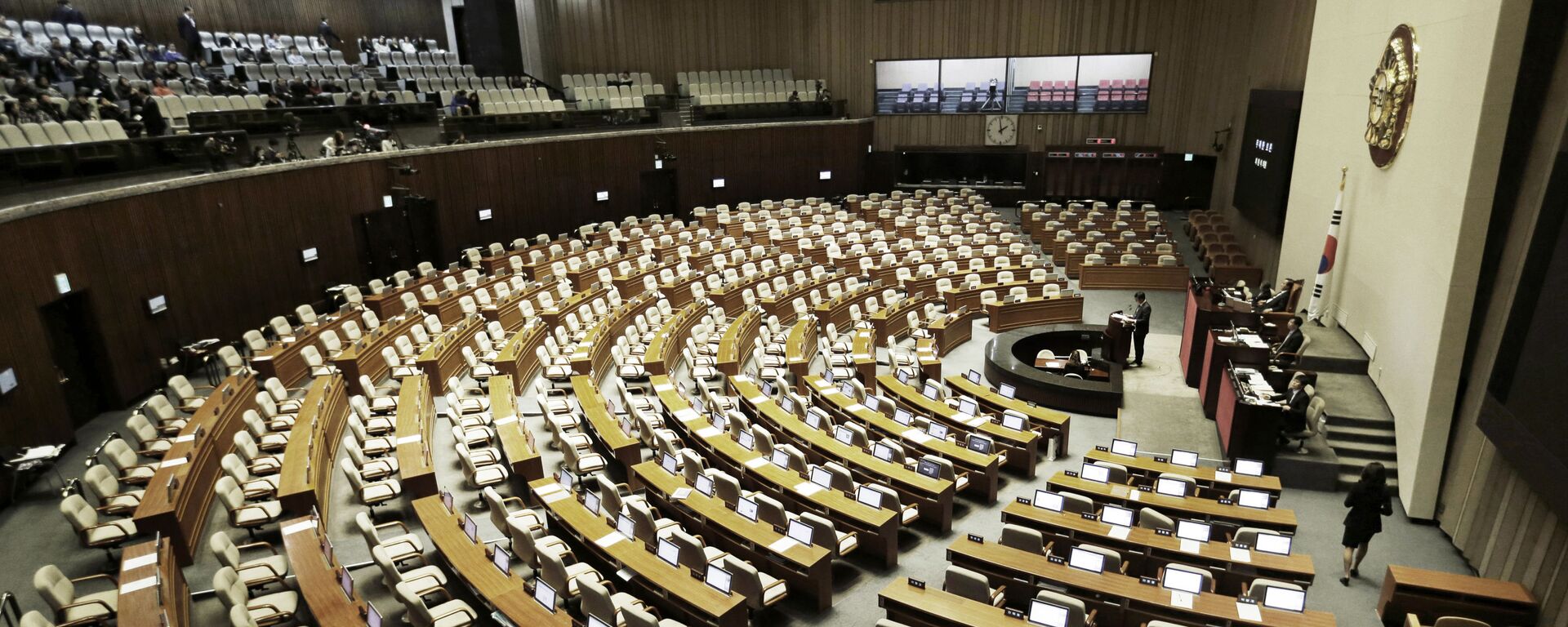 Парламент Южной Кореи - Sputnik Азербайджан, 1920, 19.12.2020