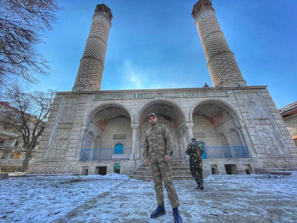 Шуша, ты свободна: азербайджанские звезды дали первый концерт на Джыдыр дюзю Шуша, ты свободна: азербайджанские звезды дали первый концерт на Джыдыр дюзю - Sputnik Азербайджан