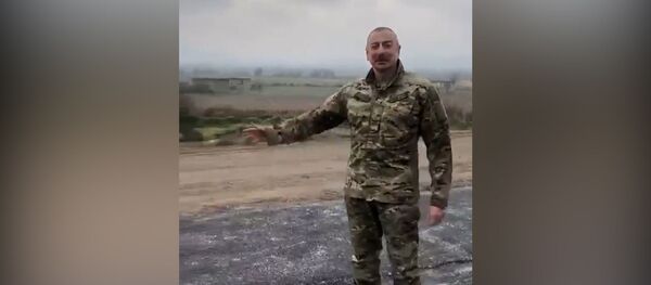 Поездка Алиева в Зангилан и Губадлы: совсем скоро на наши земли вернется жизнь - видео Поездка Алиева в Зангилан и Губадлы: совсем скоро на наши земли вернется жизнь - видео - Sputnik Азербайджан