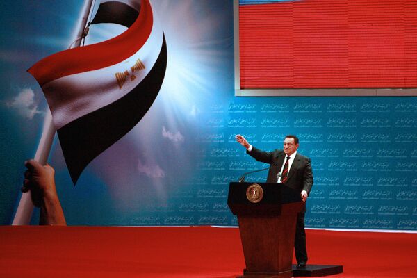 Президент Египта Хосни Мубарак на ежегодной конференции национальной демократической партии в Каире, 2008 год - Sputnik Азербайджан