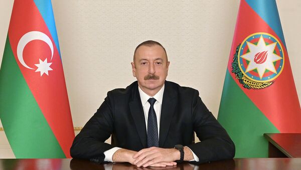 Prezident İlham Əliyev xalqa müraciəti zamanı - Sputnik Азербайджан