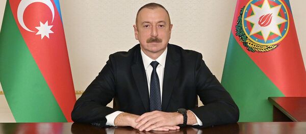 Prezident İlham Əliyev xalqa müraciəti zamanı Prezident İlham Əliyev xalqa müraciəti zamanı - Sputnik Азербайджан