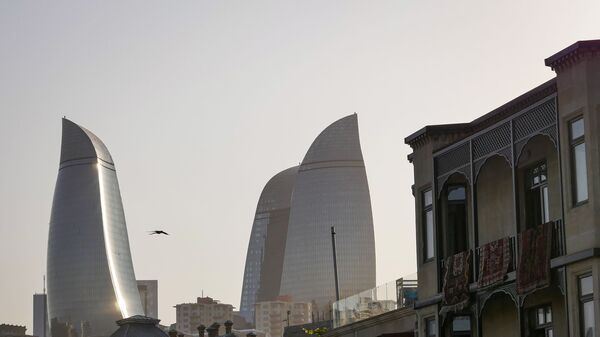 Вид на Пламенные башни (Flame Towers) в Баку, фото из архива - Sputnik Азербайджан