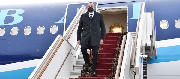 Azərbaycan Prezidenti İlham Əliyev Rusiya Prezidenti Vladimir Putinin dəvəti ilə Moskvaya işgüzar səfərə gəlib - Sputnik Азербайджан