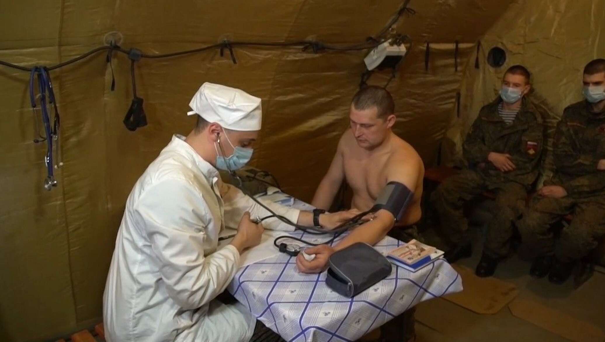 Сайты военных врачей. Российские военные медики. Российские военные врачи. Российский полевой госпиталь.