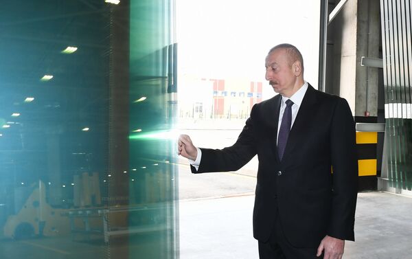Президент Ильхам Алиев в Сумгайытском химическом промышленном парке - Sputnik Азербайджан