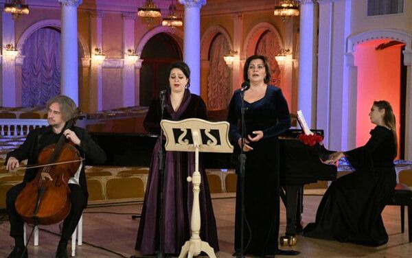 Концерт, посвященный 31-й годовщине трагедии 20 Января, в азербайджанской государственной академической филармонии - Sputnik Азербайджан