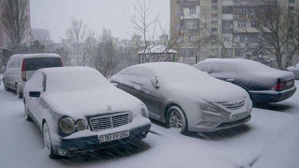 Cнег в Баку  - Sputnik Азербайджан