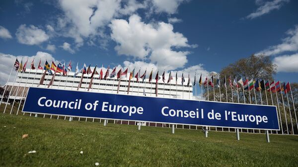 Флаги стран перед зданием Совета Европы, фото из архива - Sputnik Azərbaycan