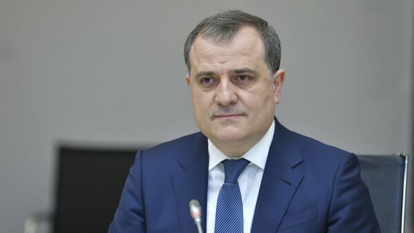 Министр иностранных дел Азербайджана Джейхун Байрамов во время встречи - Sputnik Azərbaycan