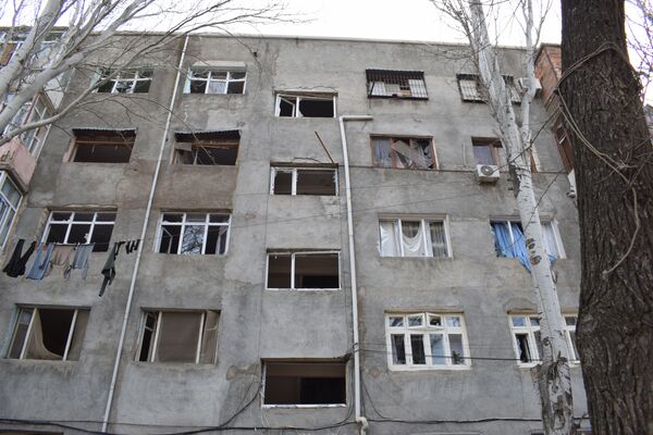 Халатность чиновников: что рассказывают пострадавшие от взрыва в Хырдалане - репортаж Халатность чиновников: что рассказывают пострадавшие от взрыва в Хырдалане - репортаж - Sputnik Азербайджан