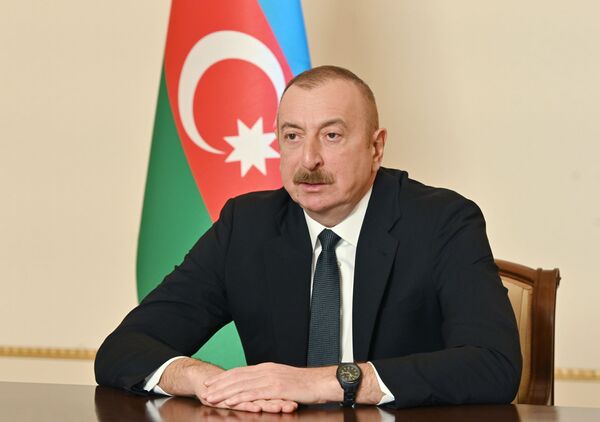 Предстоят большие дела - о чем говорил президент Алиев с новым министром Предстоят большие дела - о чем говорил президент Алиев с новым министром - Sputnik Азербайджан