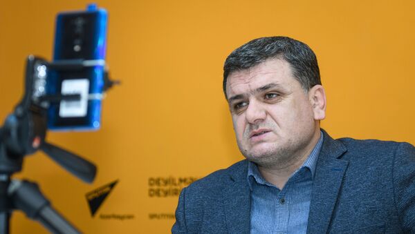 Транспортный эксперт Эльмаддин Мурадлы - Sputnik Азербайджан