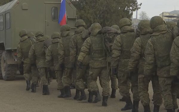 Российские военнослужащие приступили к совершению марша в район развертывания совместного российско-турецкого - Sputnik Азербайджан